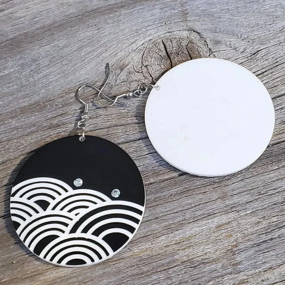 Vintage Y2K White Black Lucite Austrian Crystal Abstract Big Waves Earrings - Picture 4 of 9